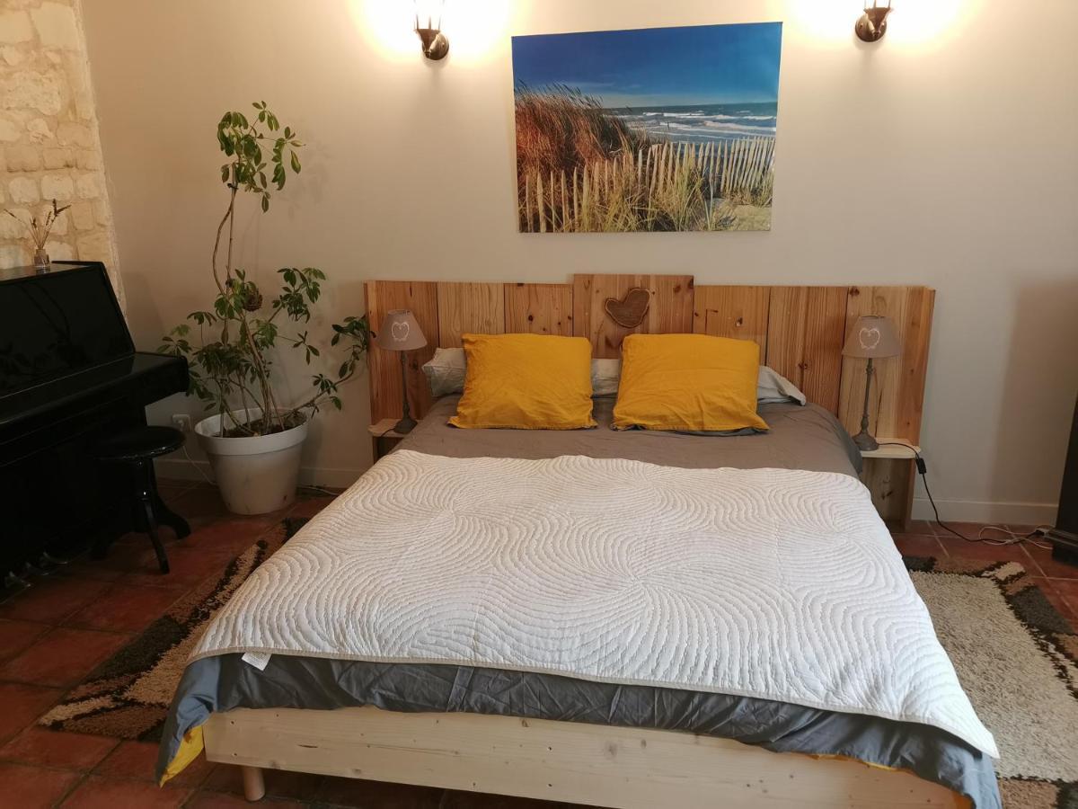 Ferienwohnung Petit Havre De Tranquillite Loudun Exterior foto